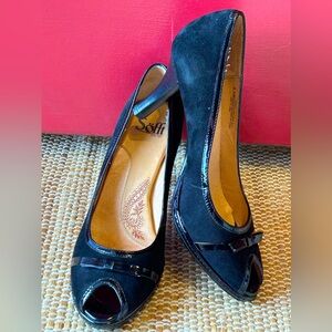 SOFFT s8.5 leather peeptoe pumps-look new-blk w/bow design-retro inspired-3”heel